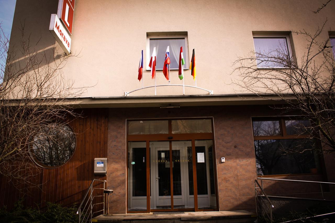Hotel Morava Uherské Hradiště Extérieur photo